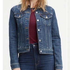 Levi’s L fitted jean jacket
